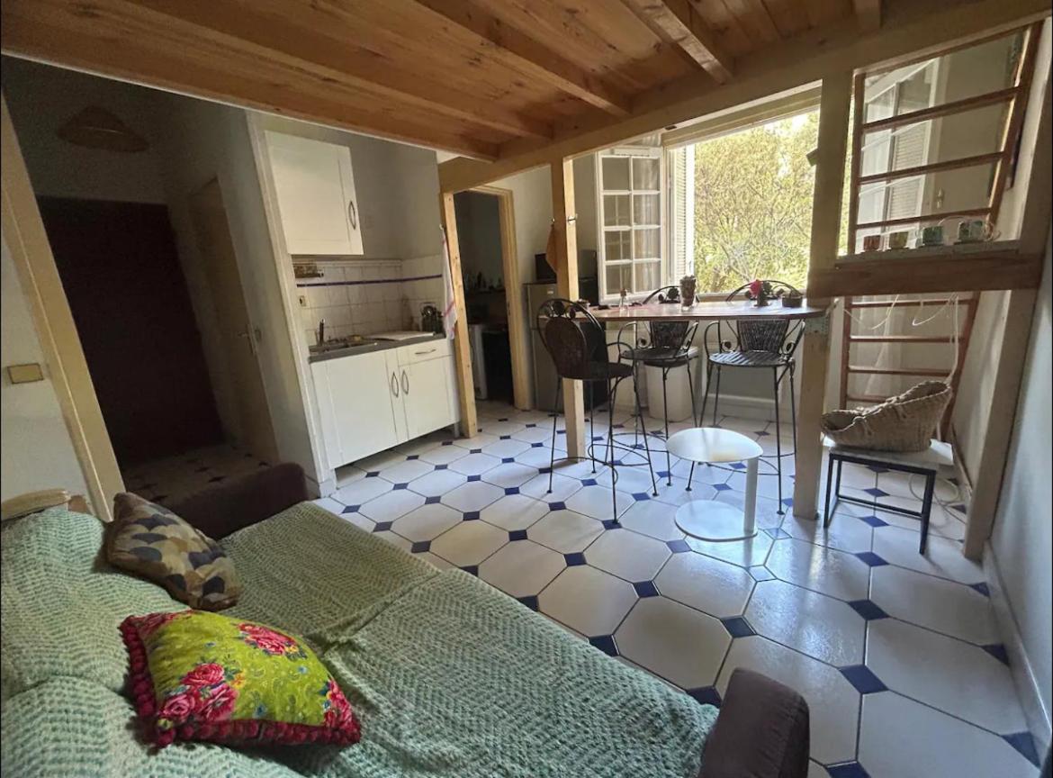 4 Personnes Copropriete Pas Frais De Menage Hyères
