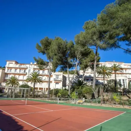Studio 4 Personnes Copropriete Pas Frais De Menage Hyeres Exterior photo